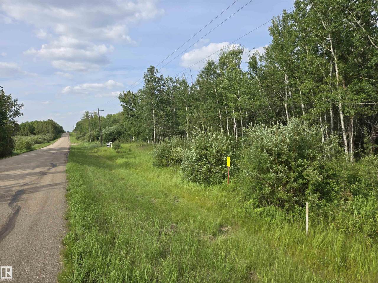 https://bt-photos.global.ssl.fastly.net/alberta/1280_boomver_4_E4448120-2.jpg