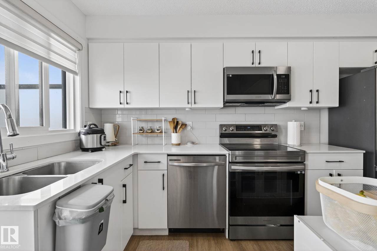 850 Secord Boulevard - Photo 1
