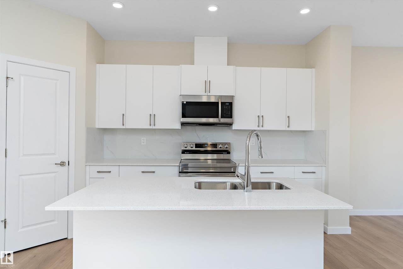 841 Rowan Close - Photo 1