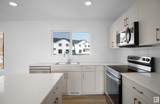 525 Secord Boulevard - Photo 10