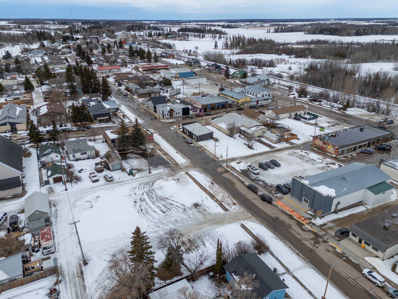 4923 49 Ave - Photo 1
