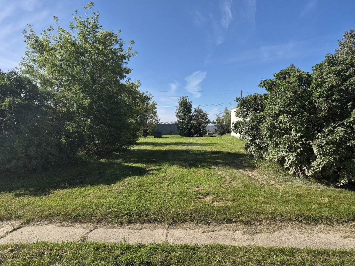  52 Ave - Photo 1