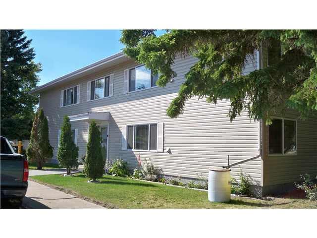 2 4625 50A St - Photo 1