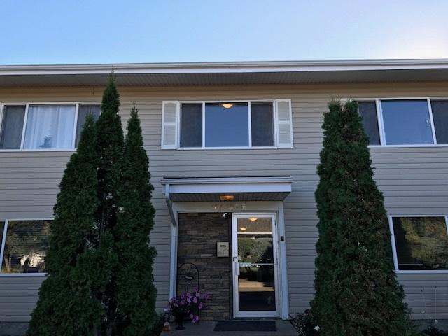 8 #8 4625 50A Street - Photo 1