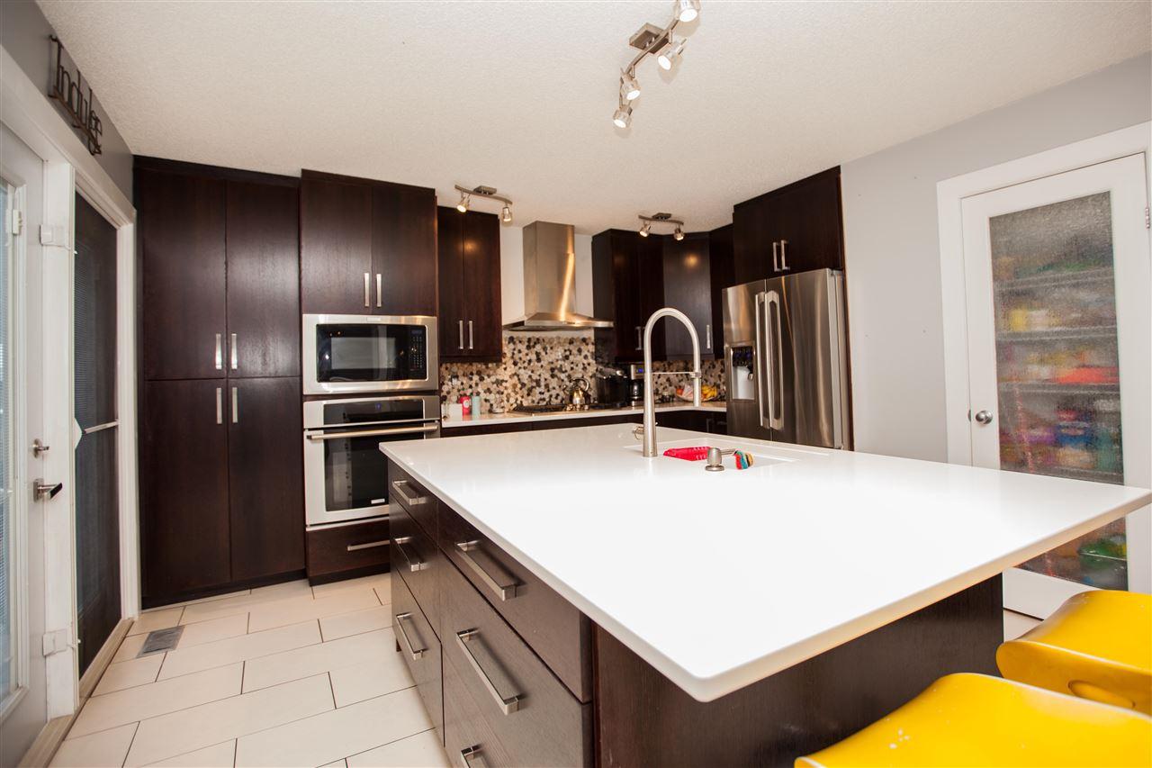 13 Flagstone Crescent - Photo 1