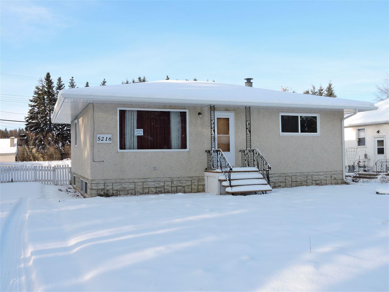 5216 50 Street - Photo 1