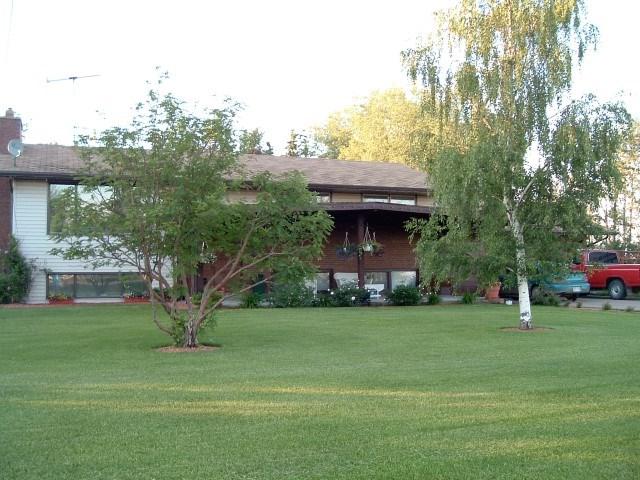 5616 50 Ave - Photo 1