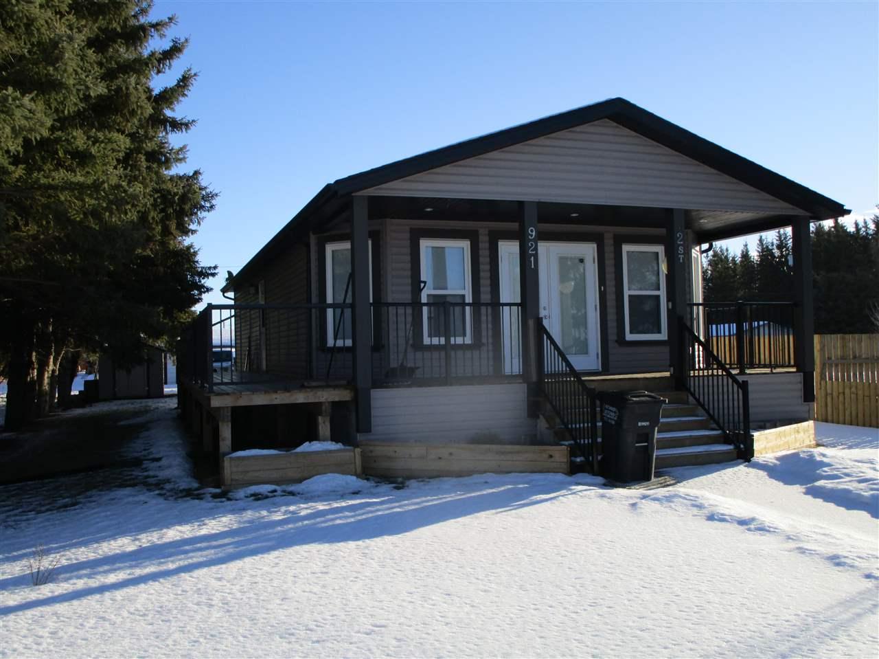 921 2nd Street - Photo 1