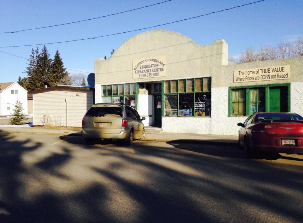 5210 Railway Av - Photo 1