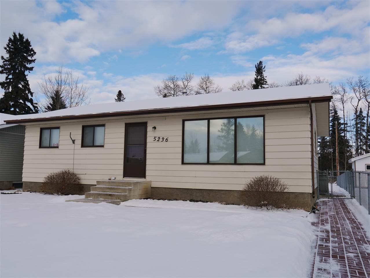 5236 55 Avenue - Photo 1