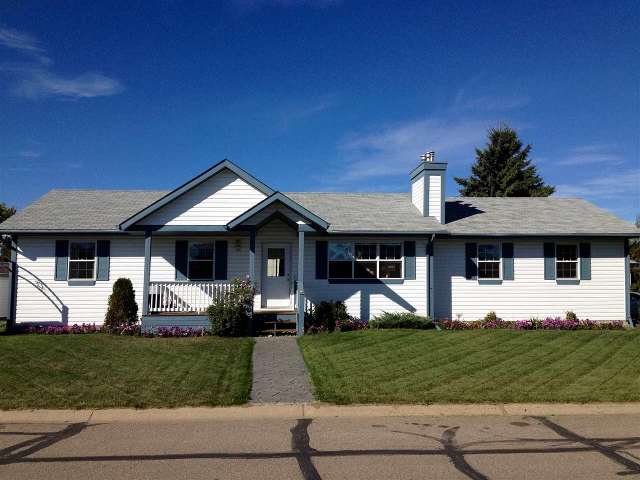 5102 52 Street - Photo 1