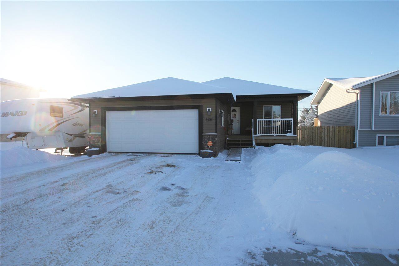 5121 52 Avenue - Photo 1