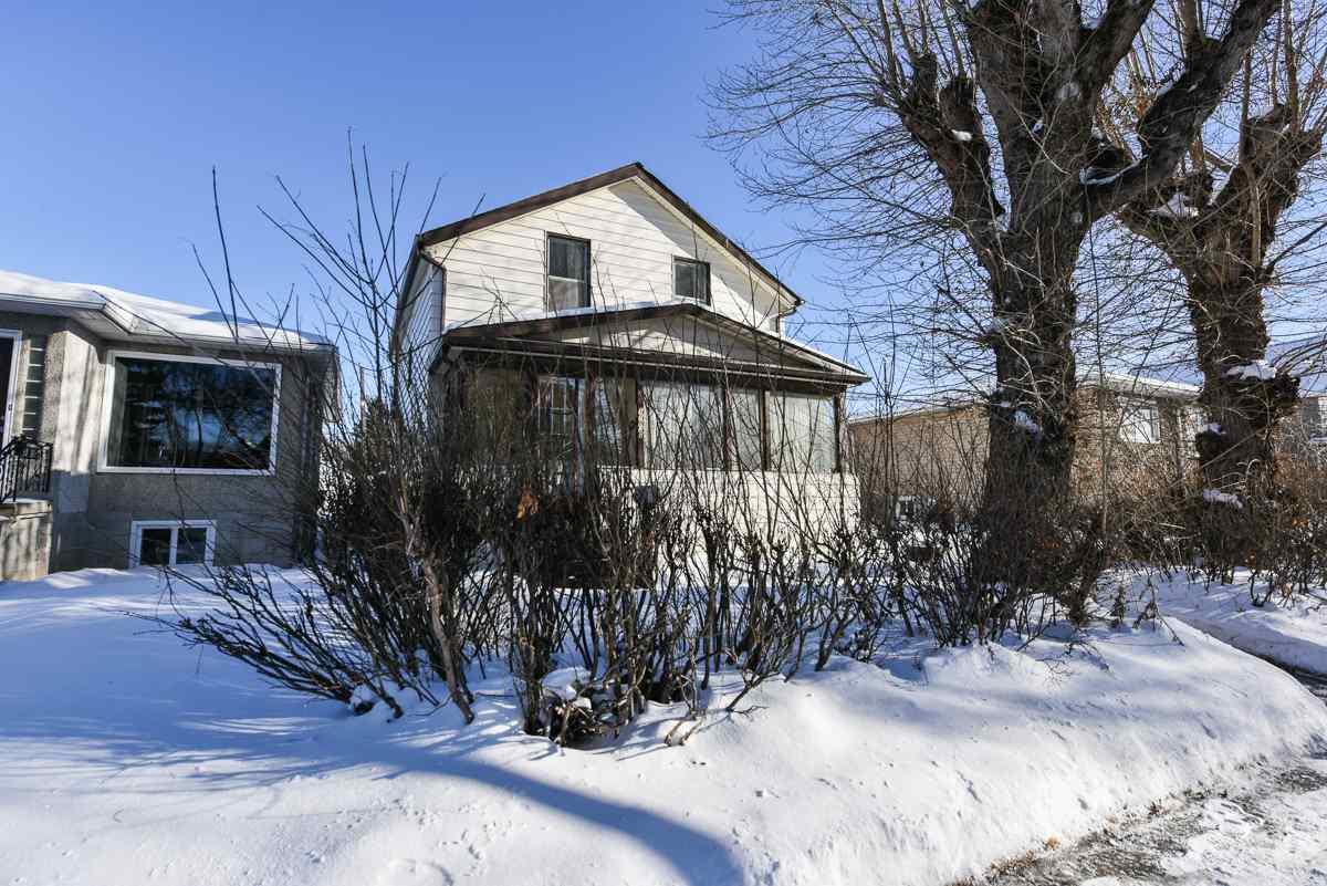 11827 65 Street - Photo 1