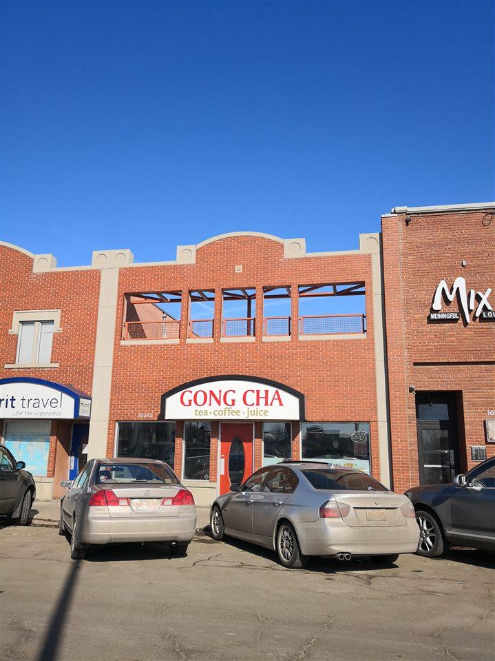 10342 81 AV - Photo 1