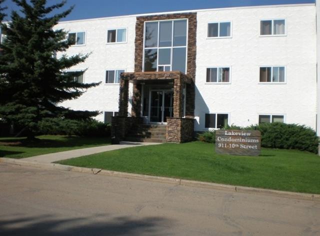 302 911 10 Street - Photo 1