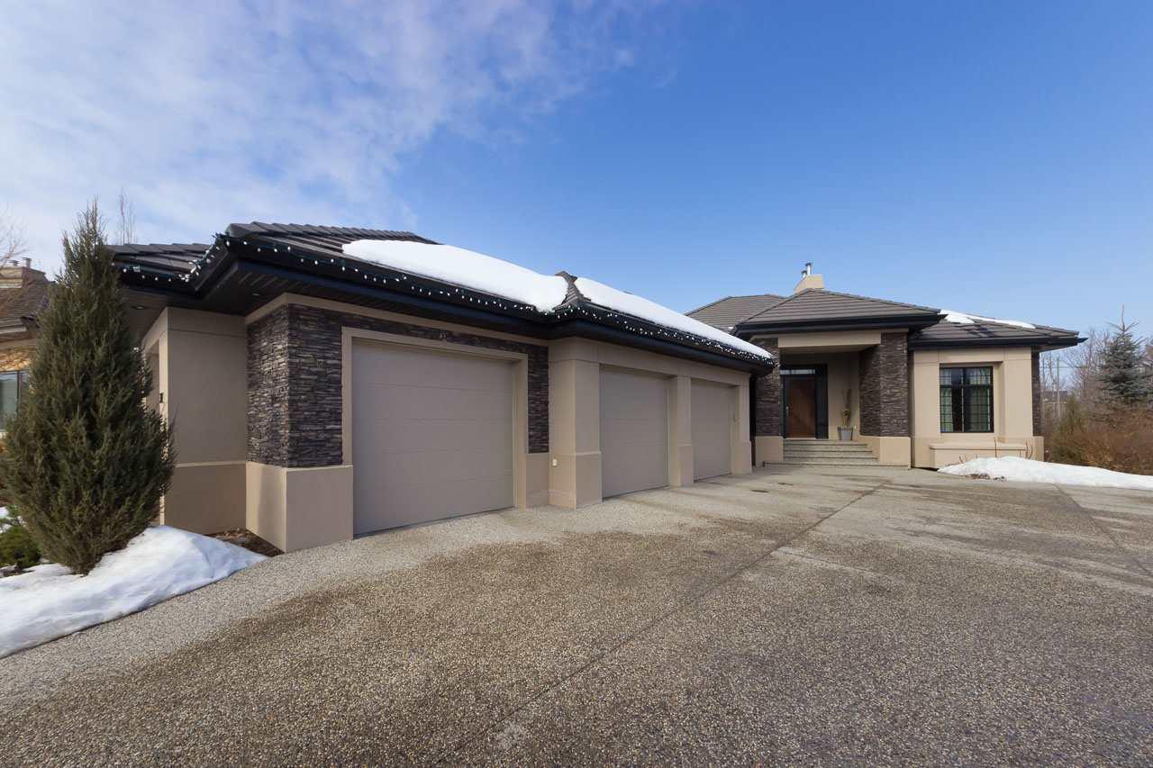 312 Caldwell Close - Photo 1