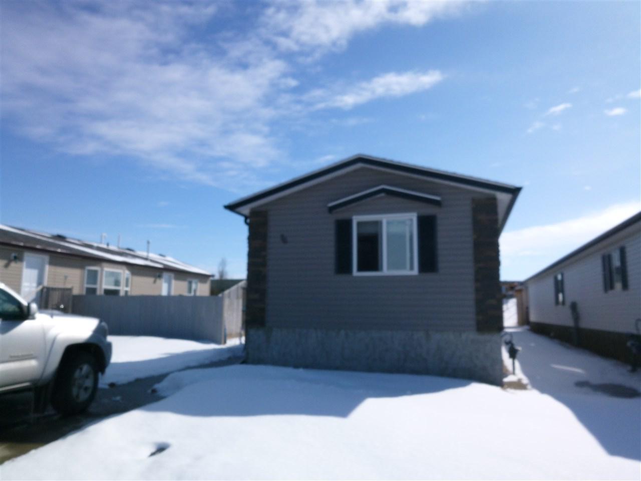 76 Jutland Crescent - Photo 1