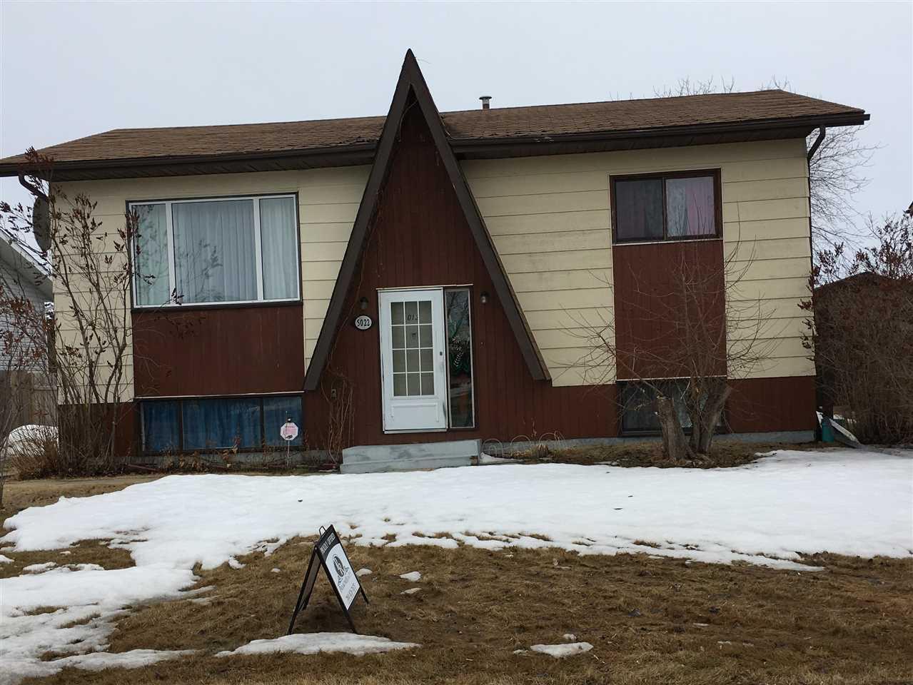 5022 49 Street - Photo 1
