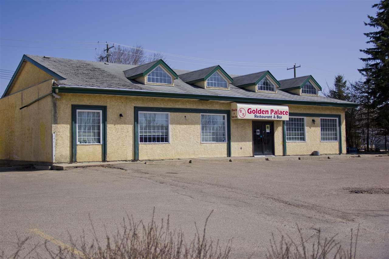 5017 50 ST - Photo 1