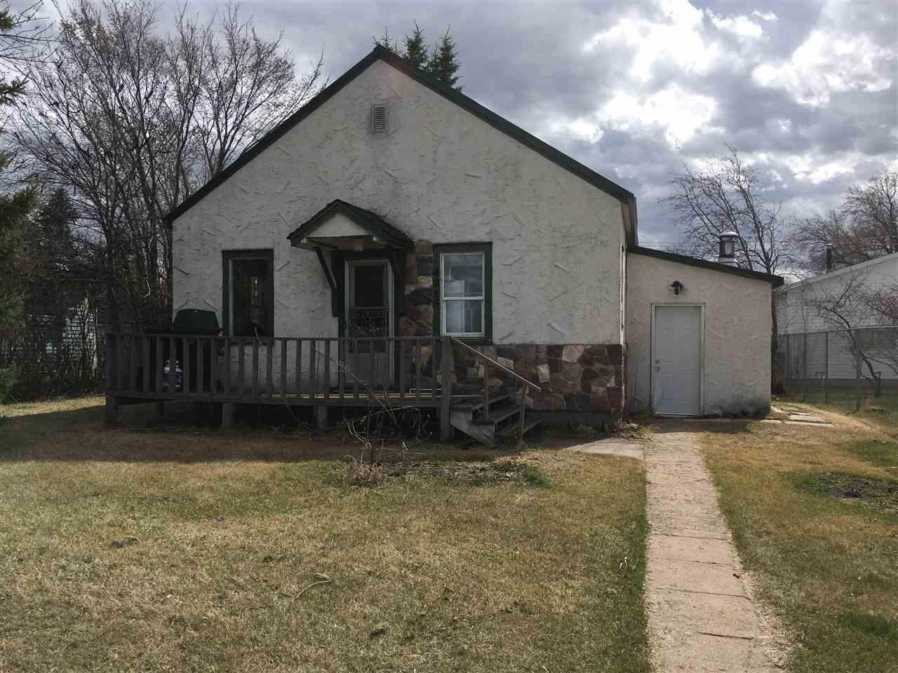 4815 50 Avenue - Photo 1