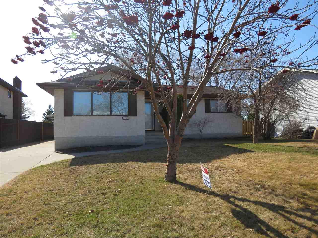 9702 95 Street - Photo 1