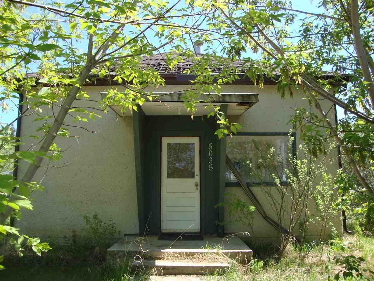 5035 49 Street - Photo 1