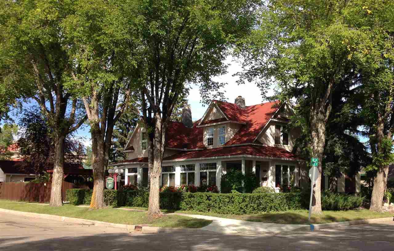 4714 48 Avenue - Photo 1