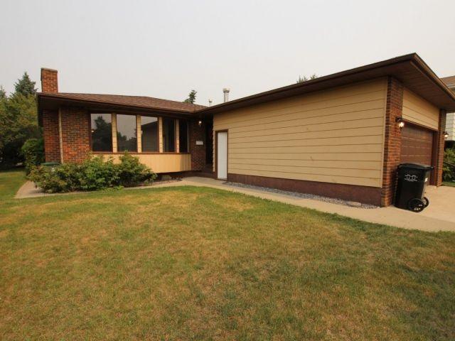 3922 39 Avenue - Photo 1
