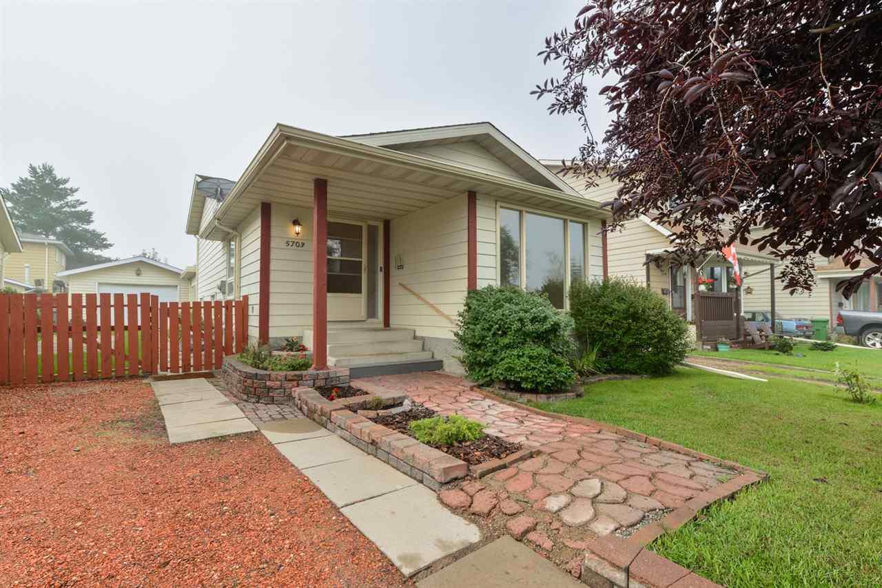 5703 52 Avenue - Photo 1