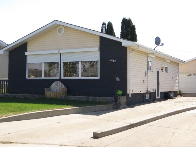 8845 92 Avenue - Photo 1