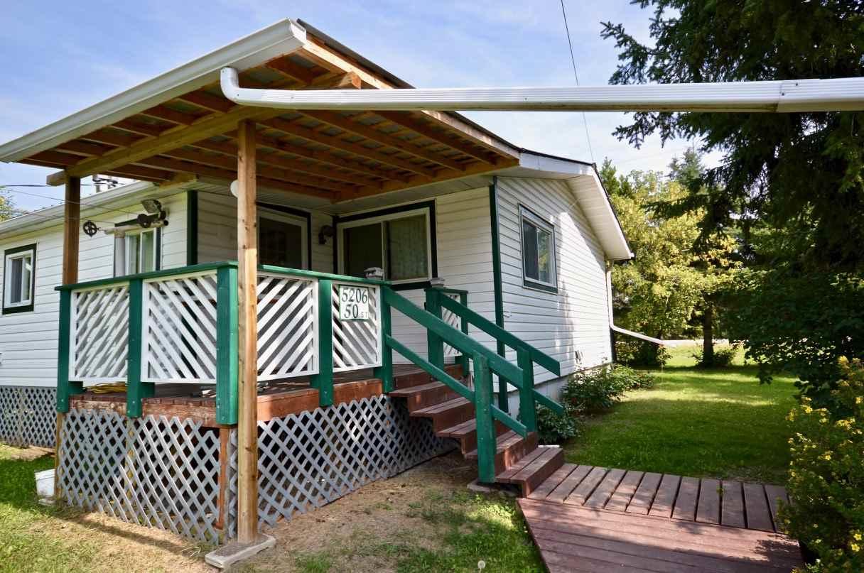 5206 50 Street - Photo 1