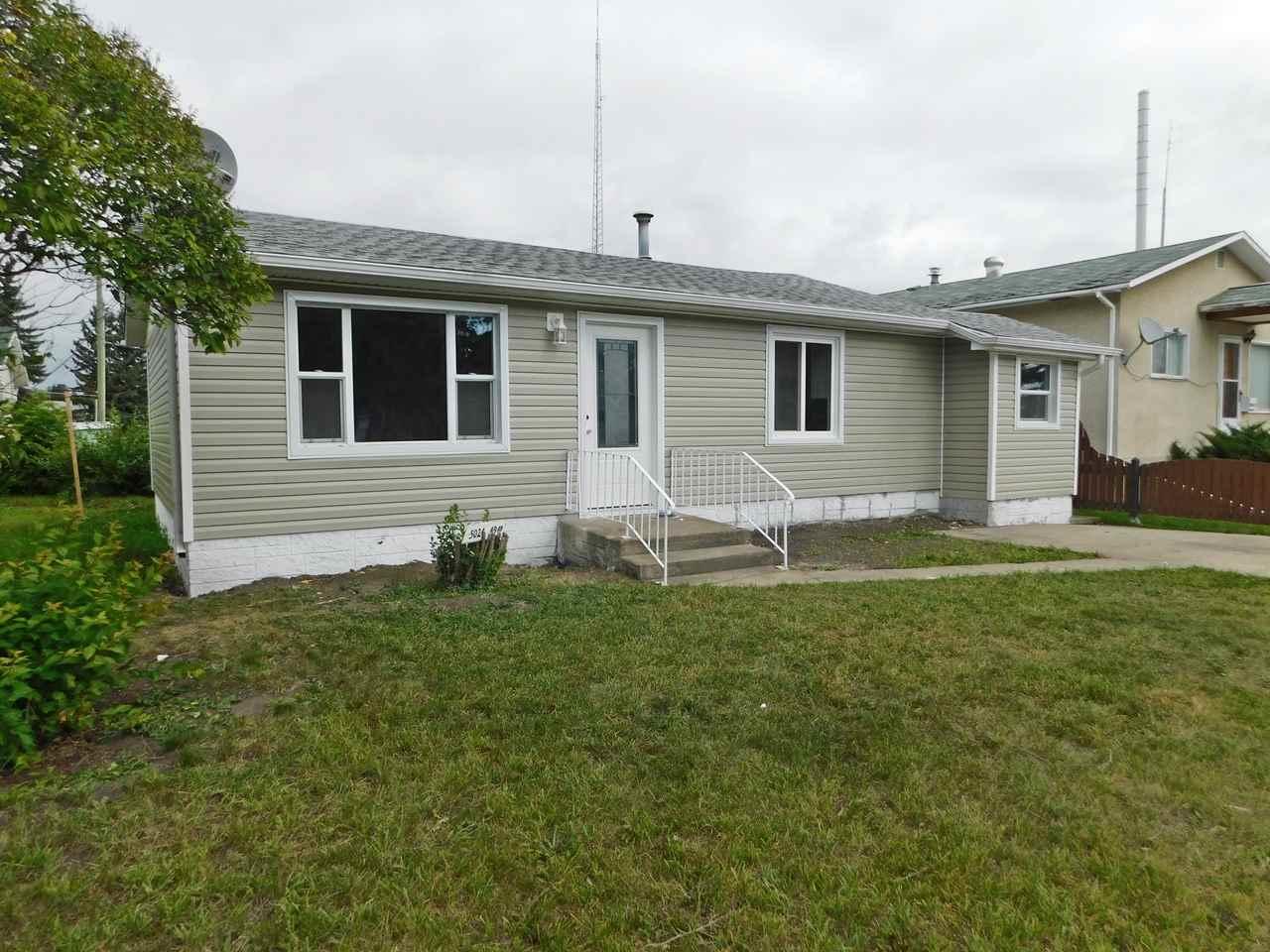 5024 49 Avenue - Photo 1
