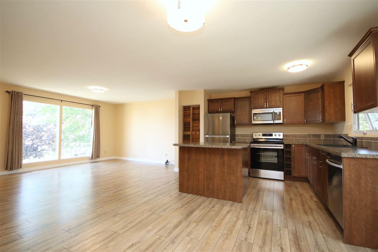 112 Oak Drive - Photo 1