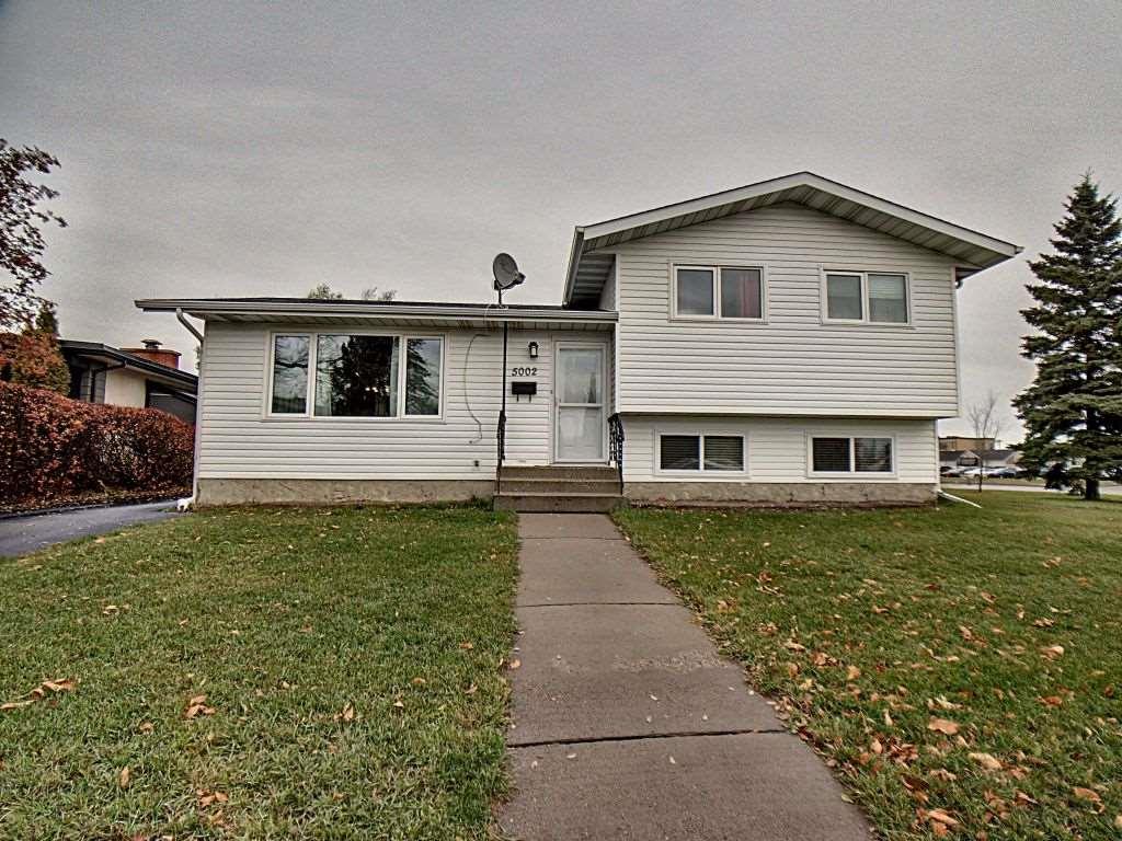 5002 57 Avenue - Photo 1