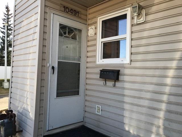 10491 24 Avenue - Photo 1