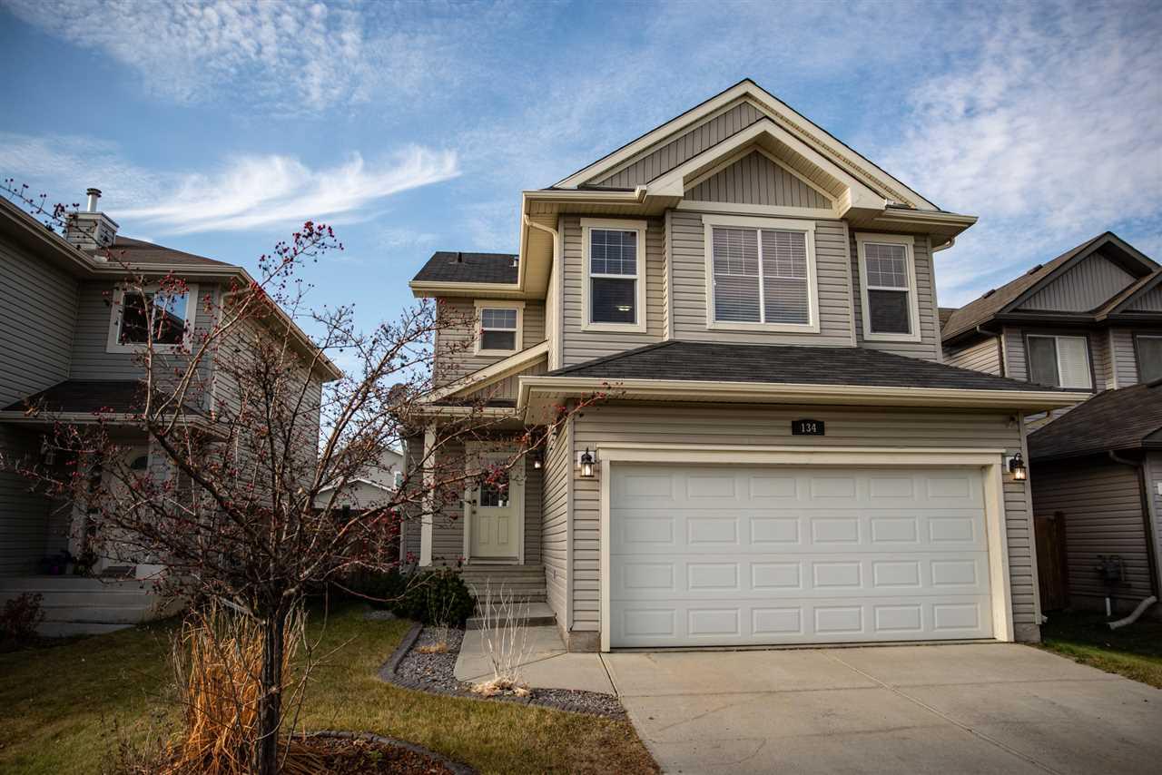 134 Greystone Crescent - Photo 1
