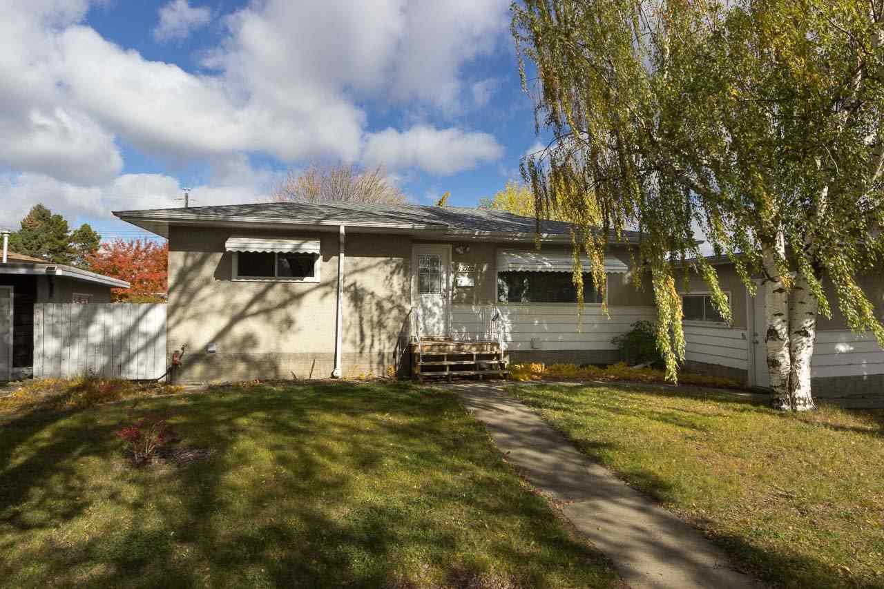 15702 89 Avenue - Photo 1