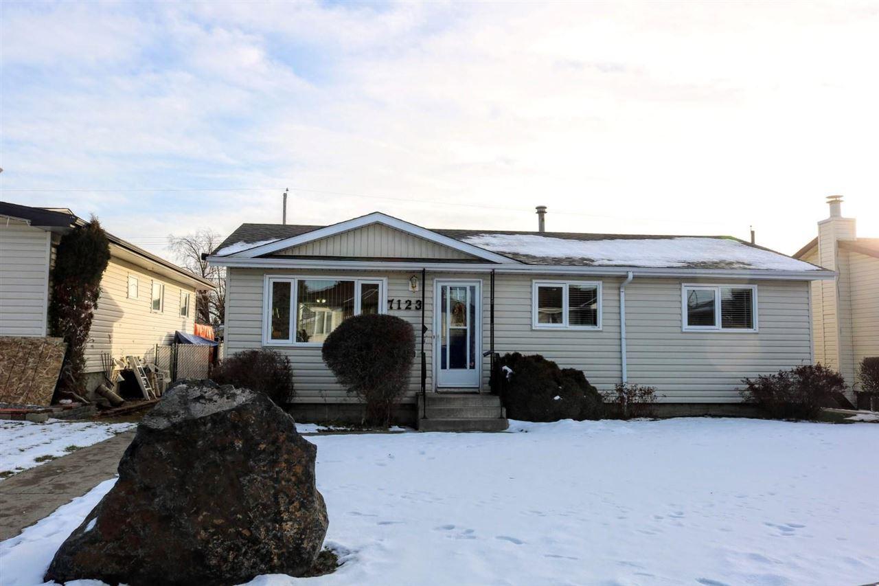 7123 135A Avenue - Photo 1