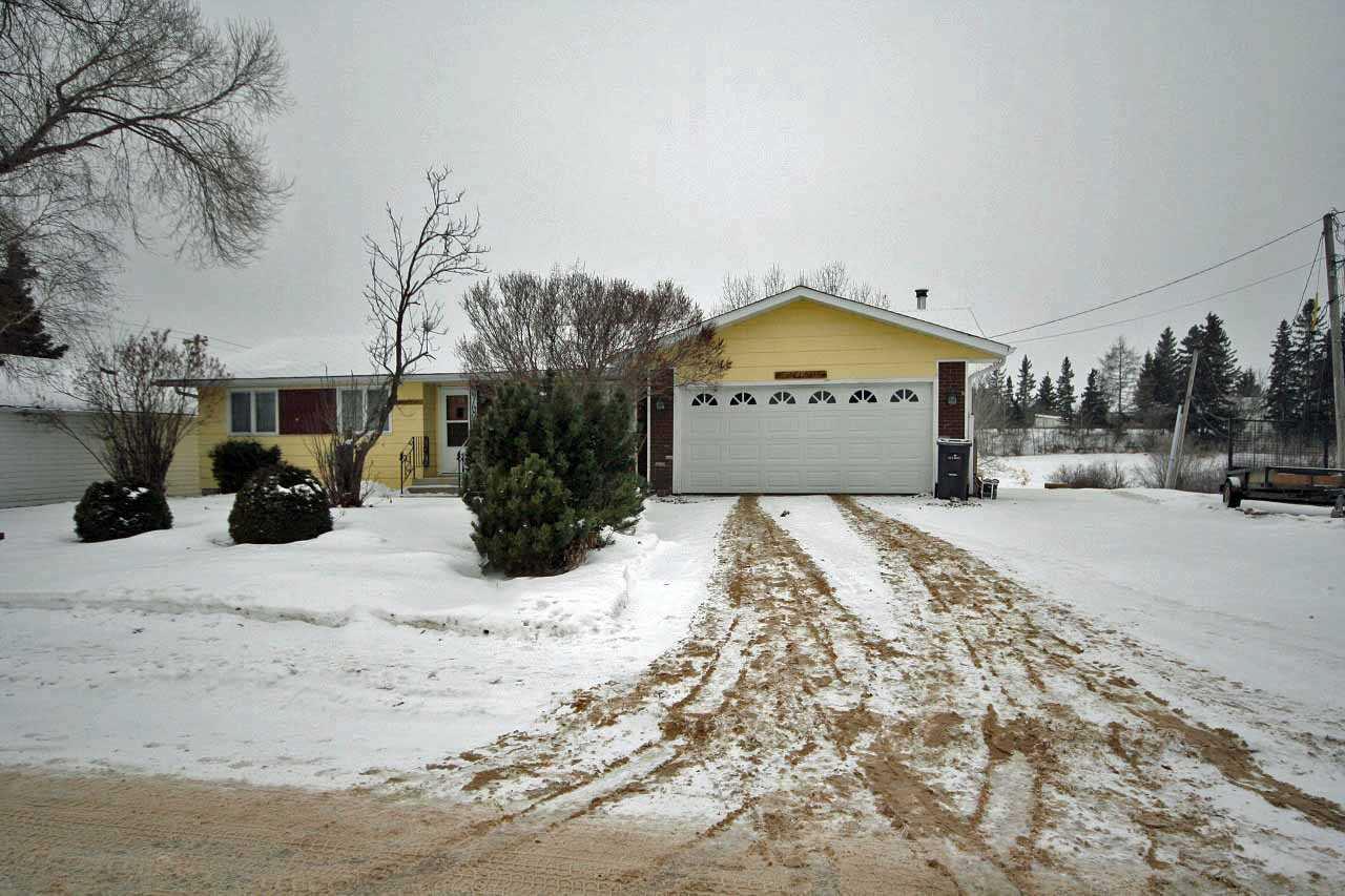 5004 59 Street - Photo 1
