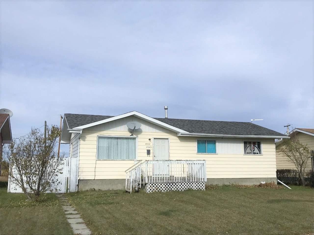 4908 56 Ave - Photo 1