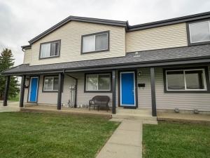 9 18010 98 Avenue - Photo 1