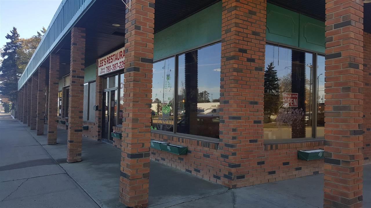4820 50 ST - Photo 1