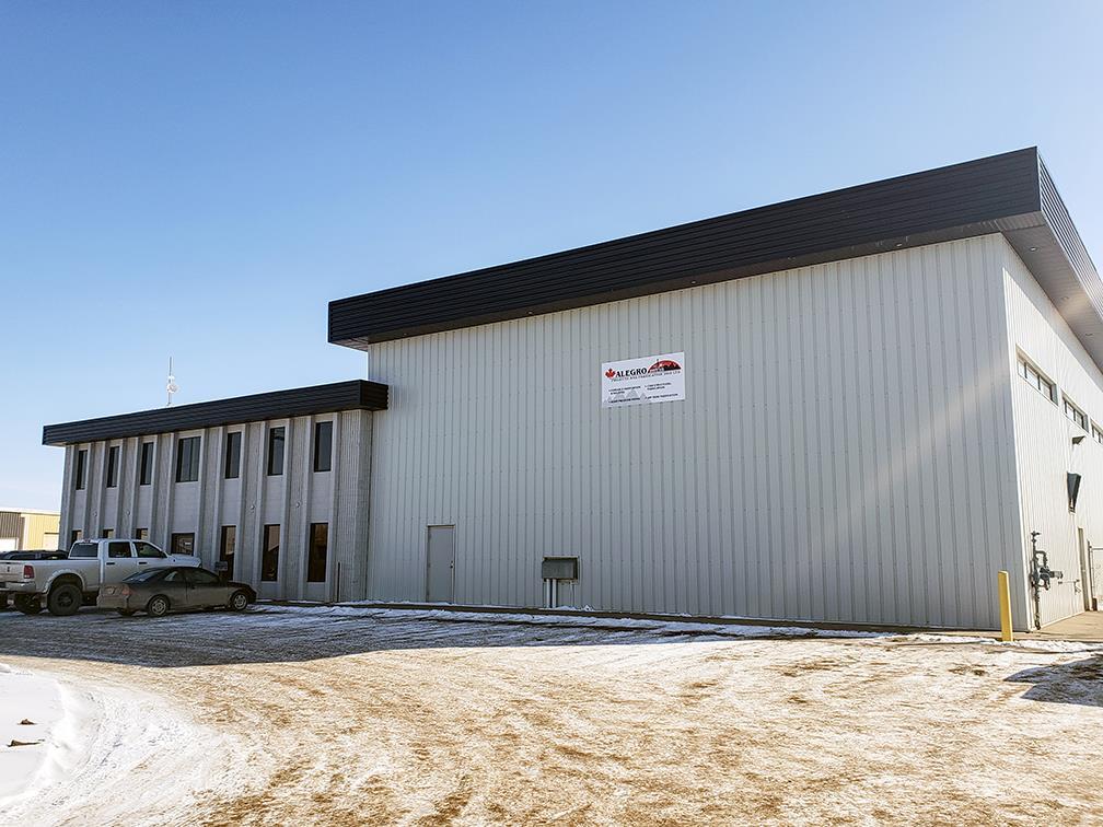 1201 8 ST - Photo 1