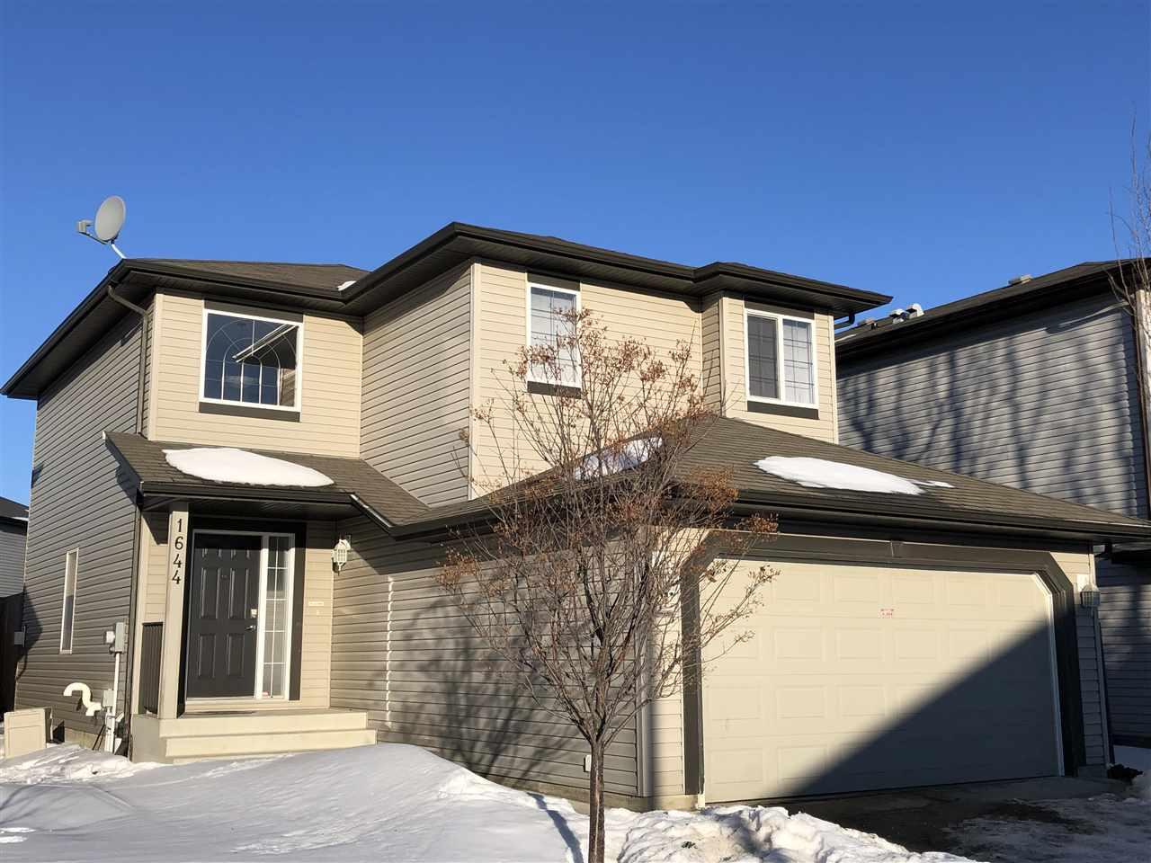 1644 Hammond Crescent - Photo 1