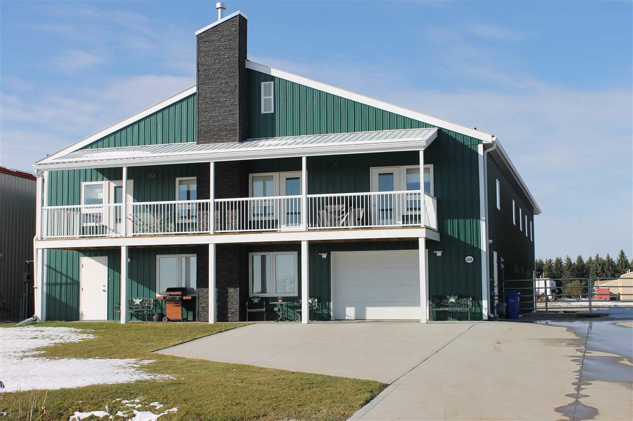 6004 44 Avenue - Photo 1