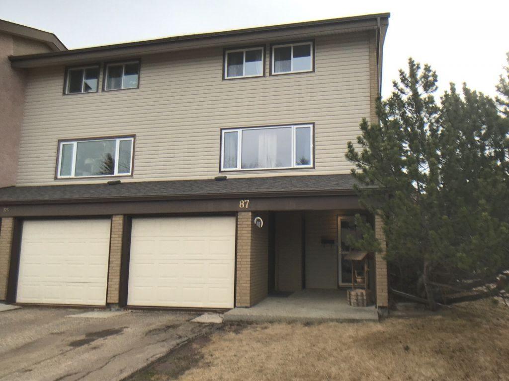 87 Grandin Village - Photo 1