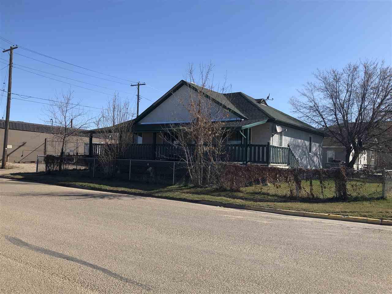 5111-53 Ave - Photo 1