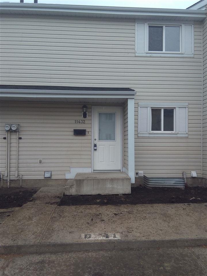 11432 139 Avenue Avenue - Photo 1
