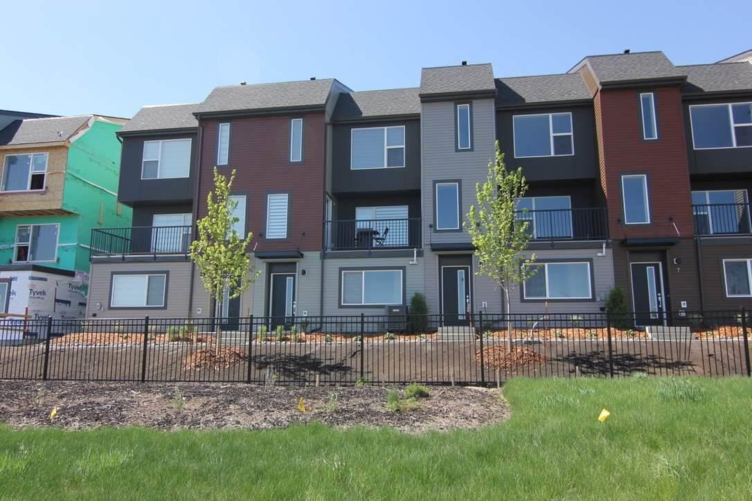 12 1075 Rosenthal Boulevard - Photo 1