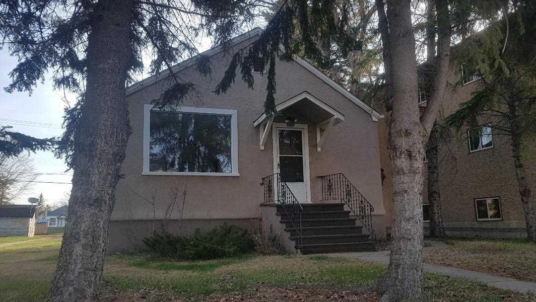 5038 49 Avenue - Photo 1